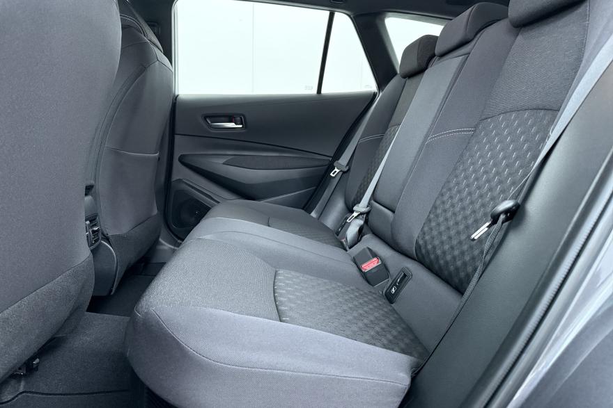 Toyota Corolla SW Hybrid (HEV) 1.8 dynamic e-cvt gpf 140 AT