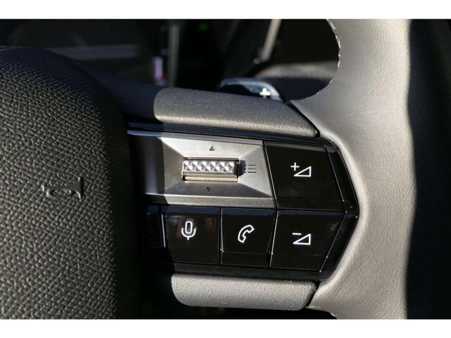 DS Automobiles DS 4