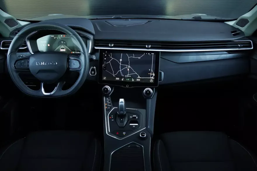 Lynk & Co 01