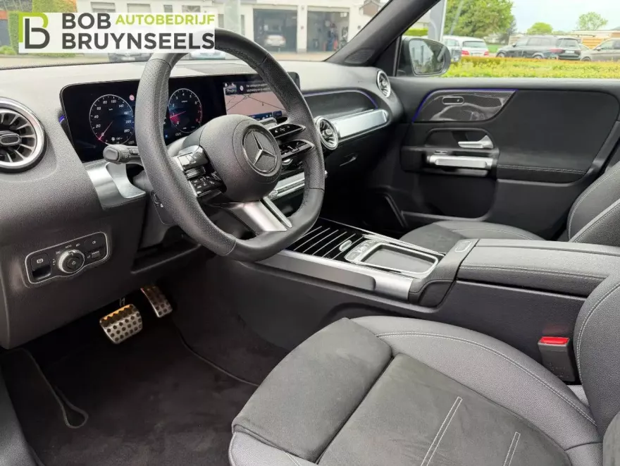Mercedes-Benz GLB 180