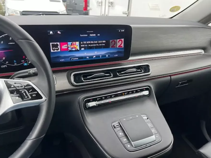 Mercedes-Benz V 250