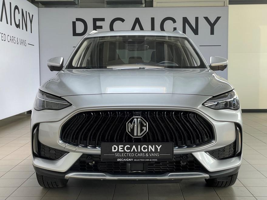 Alle DECAIGNY SELECTED CARS & VANS worden op 110 punten gecontroleerd - Minimum 1 jaar garantie  – Europese wagen - Uitgebreide testrit mogelijk om onze kwaliteit te ervaren. Onze hoog opgeleide medewerkers garanderen U kwaliteit en perfecte service.
Bezoek onze website : https://www.decaigny.be  en vind uw droomwagen!
Flexlease : Alles omvattend leaseprogramma voor bedrijf en particulier. Bezoek onze website :  https://www.flexlease.rent .
Cash Your Car : Wij doen overnames van alle wagens, ongeacht leeftijd of merk. Bezoek onze website : https://www.cashyourcar.be.
Decaigny Care : Tot 10 jaar garantie a.d.h.v. een op maat gemaakt onderhoudscontract.
Neem vrijblijvend contact op met onze dienst verkoop.
Bedankt voor uw interesse in onze diensten. Familie Decaigny en het ganse team.
Prijs exclusief kit voor ingebruikname (onderhoud, duplicaat nummerplaat, jaar Europese bijstand, poetsbeurt binnen en buiten, keuring voor verkoop) van €240 incl. BTW.
 
 Toutes DECAIGNY SELECTED CARS & VANS sont contrôlées sur 110points – Garantie minimum de 1 an – Voiture européenne – Possibilité d’essais approfondis afin d’aprrécier notre qualité. Notre personnel hautement qualifié vous garantit un parfait service de qualité.
Visitez notre site: https://www.decaigny.be et trouvez la voiture de vos rêves!
Flexlease : programme de lease complet pour les entreprises et les particuliers. Visitez notre site: https://www.flexlease.rent.
Cash Your Car : nous procédons à l'acquisition de toutes les voitures, quel que soit leur âge ou leur marque. Visitez notre site:https://www.cashyourcar.be.
Decaigny Care: Jusqu'à 10 ans de garantie basée sur un contrat de maintenance sur mesure.
N'hésitez pas à contacter notre service commercial.
Merci de votre intérêt pour nos services. La famille Decaigny et toute l'équipe.
Prix hors kit de mise en service (entretien, duplicate de plaque d'immatriculation, 12 mois d'assistance européenne, nettoyage intérieur et extérieur, contrôle technique de vente) de 240 € TTC.