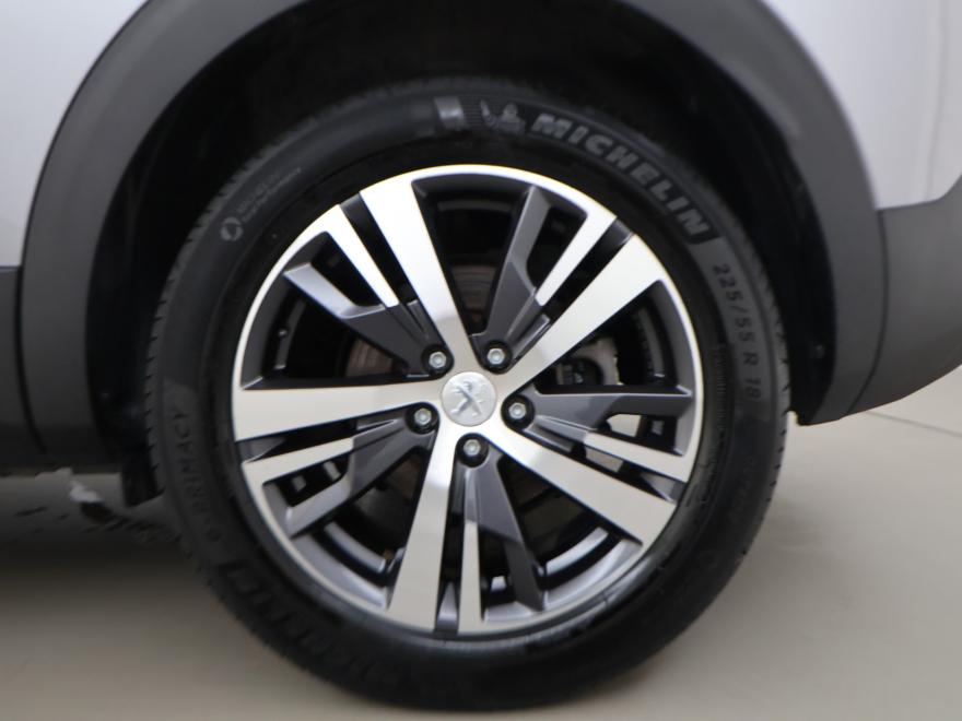 Peugeot 3008 1.2 puretech allure pack 130