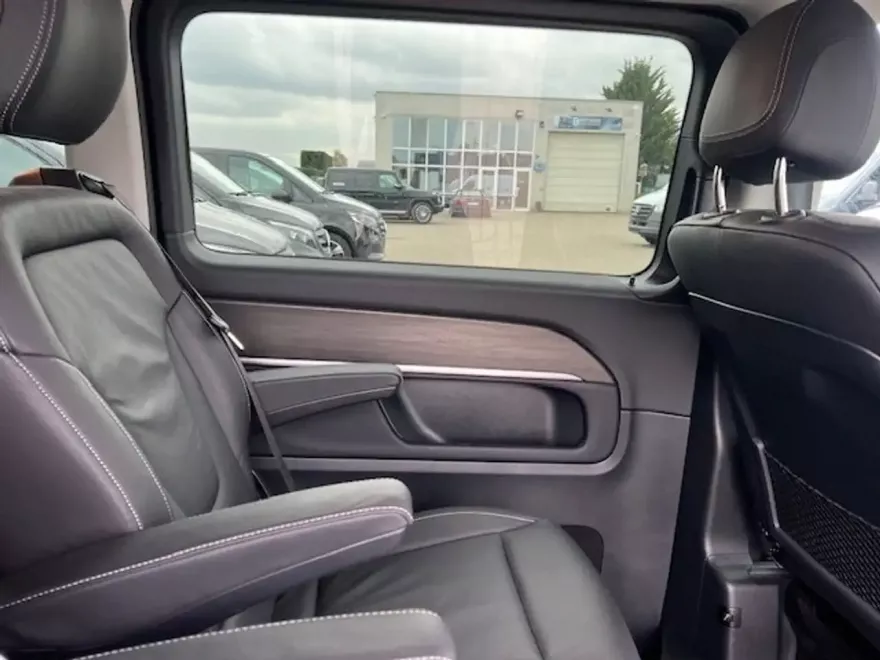 Mercedes-Benz V 250