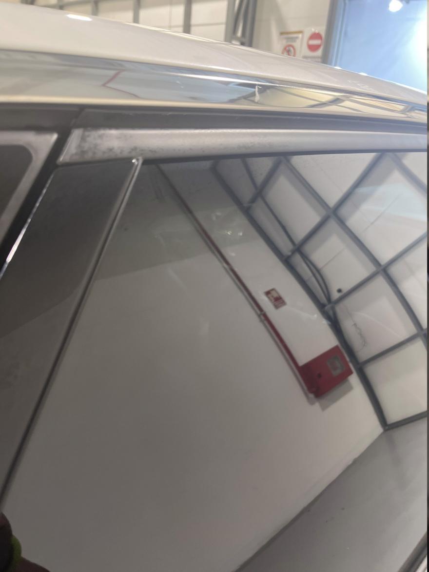 Peugeot 3008 PHEV hybrid 225 e-eat8 allure pack 180 AT