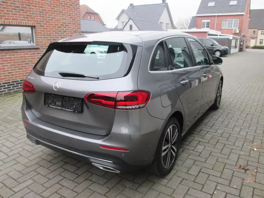 Mercedes-Benz B 250