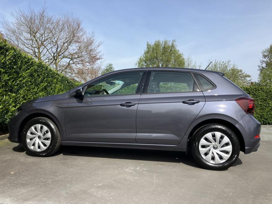 Volkswagen Polo 1.0 TSI Life 
Auto met daginschrijving! 

- PARKEERSENSOREN 
- ACHTERUITRIJCAMERA 
- ZETELVERWARMING 
- START/STOP 
-...

Onze wagens zijn steeds de bezichtigen tijdens onze openingsuren:

maandag - donderdag 
08u00-18u00

vrijdag 
08u00-17u00

zaterdag
09u00-12u00

of op afspraak!

***Gelieve ons steeds eerst te contacteren voor de beschikbaarheid en om vergissingen te voorkomen!***