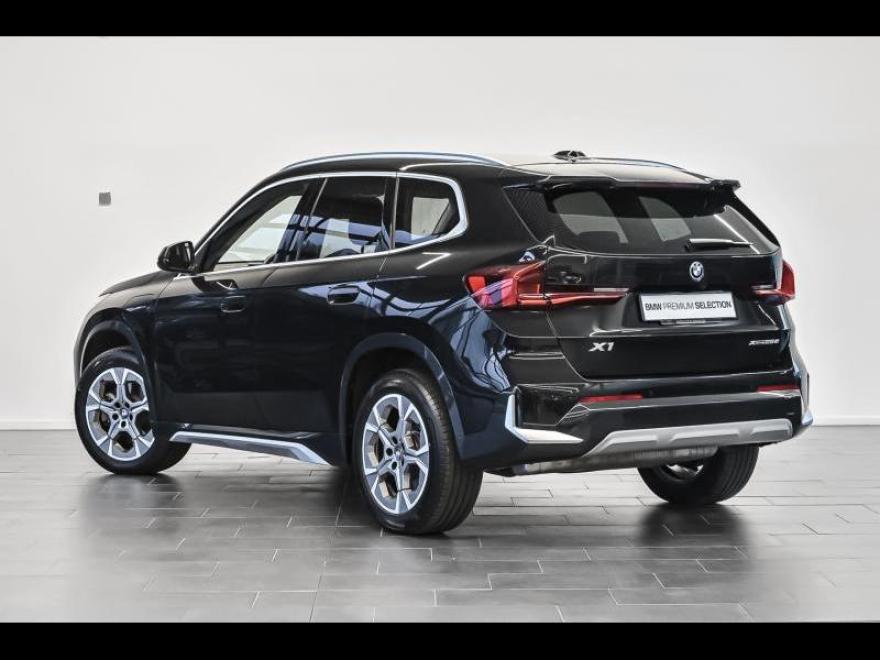 <p>&amp;nbsp;</p>
<p><span>01CB</span> <span>CO2 omvang</span></p>
<p><span>01DF</span> <span>Emissienorm EU6 rde II</span></p>
<p><span>01EC</span> <span>BMW LM-velg Aerodynamik 866 STD</span></p>
<p><span>0230</span> <span>EU-specifieke extra werkzaamheden</span></p>
<p><span>02PA</span> <span>Wielbout met slot</span></p>
<p><span>02TF</span> <span>Steptronic met versnel.bak met dub.kop.</span></p>
<p><span>02VB</span> <span>Bandenspanningsweergave</span></p>
<p><span>03AT</span> <span>Dakreling aluminium glanzend</span></p>
<p><span>03BE</span> <span>Spiegelkappen zwart</span></p>
<p><span>03MB</span> <span>Indiv. exterieurlijn alu. gesatineerd</span></p>
<p><span>0420</span> <span>Verduisterde ruiten</span></p>
<p><span>0478</span> <span>Kinderstoeltjebevestiging</span></p>
<p><span>0481</span> <span>Sportstoel</span></p>
<p><span>0494</span> <span>Stoelverwarming bestuurder/passagier</span></p>
<p><span>04AT</span> <span>Interieurstrips hoogglanzend zwart</span></p>
<p><span>04NW</span> <span>LUXURY DASHBOARD</span></p>
<p><span>04T2</span> <span>LADEKABEL PROFESSIONAL (MODE 3)</span></p>
<p><span>04U9</span> <span>Akoestische voetgangersbescherming</span></p>
<p><span>0548</span> <span>Kilometersnelheidsmeter</span></p>
<p><span>05AV</span> <span>Active Guard</span></p>
<p><span>05DM</span> <span>Parkeerhulpsysteem</span></p>
<p><span>0654</span> <span>DAB-Tuner (voorbereid voor DAB+)</span></p>
<p><span>06AE</span> <span>Teleservices</span></p>
<p><span>06AF</span> <span>Wettelijke noodoproep</span></p>
<p><span>06AK</span> <span>Connected Drive Services</span></p>
<p><span>07CG</span> <span>BMW Repair Inclusive</span></p>
<p><span>07HW</span> <span>X Line</span></p>
<p><span>0851</span> <span>Taal Duits</span></p>
<p><span>0886</span> <span>Boorddocumentatie Nederlands</span></p>
<p><span>08KA</span> <span>Olieverversingsinterval 24 mnd/30.000 km</span></p>
<p><span>08R9</span> <span>Koelmiddel R1234yf</span></p>
<p><span>08TF</span> <span>Actieve voetgangersbescherming</span></p>
<p><span>08WN</span> <span>Regeling E</span></p>
<p><span>08WQ</span> <span>Regeling G</span></p>
<p><span>09T5</span> <span>Specifieke accessoires X</span></p>
<p>&amp;nbsp;</p>
<p>&amp;nbsp;</p>
