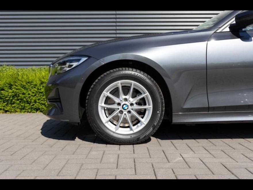 U kan de concessie telefonisch bereiken op het nummer 03/645 22 90.<br>

Wenst u een videorondleiding van de wagen of wenst u snel een vraag te stellen via een kort bericht via Whatsapp?<br>

Dan is dit perfect mogelijk door ons via Whatsapp te contacteren op het nummer 03/645 22 90.<br>