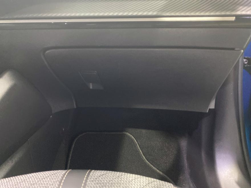 Peugeot 2008 hybrid 136 edcs6 - allure 136 AT