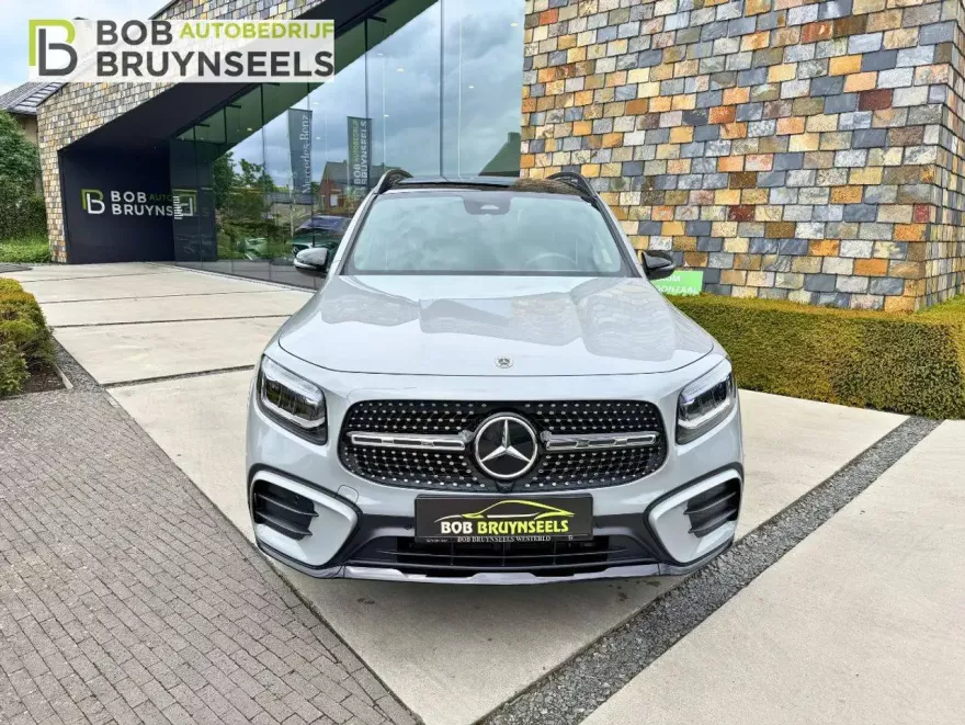 Mercedes-Benz GLB 180