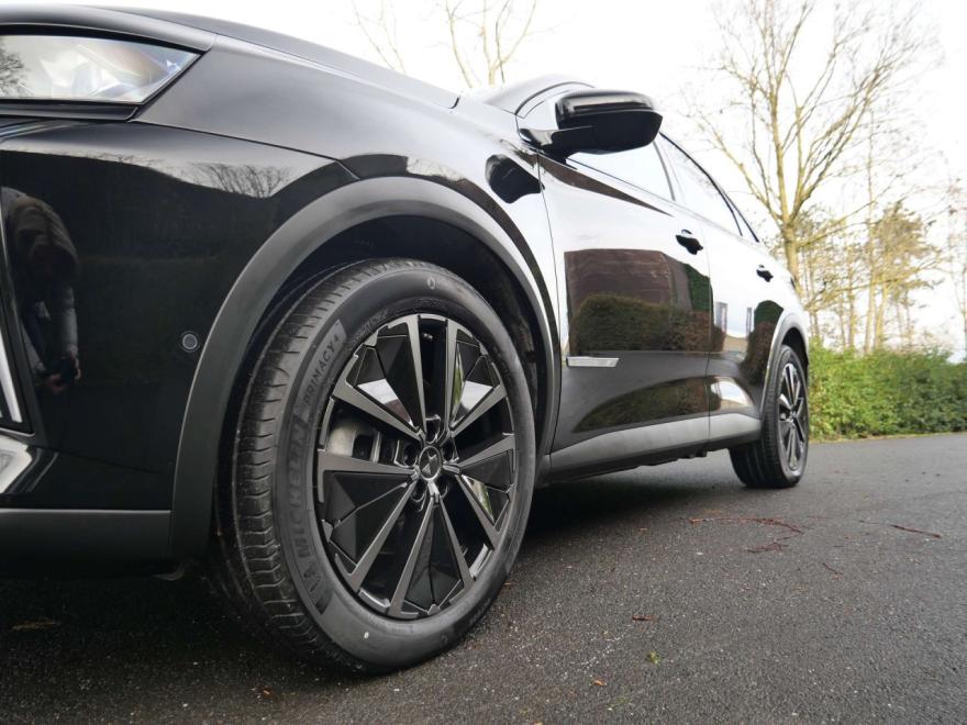 GARANTIE CONSTRUCTEUR TOT 48 STE MAAND OF MAX 60000KM 

MET AFNEEMBARE TREKHAAK 


Wagen te bezichtigen bij :
Garage Palermo 
Kezelberg 11
8560 Moorsele
maa tem vrij : 08u00-12u00 & 13u30-18u00
zat : op afspraak 
tel : 00 32 (0)56 50 99 84
gsm :  00 32 (0)468 51 35 59
info@garagepalermo.be

Prijs is inclusief het afleverpakket (t.w.v. €199) : keuring, onderhoud uitgevoerd vóór levering & professionele opkuis.
Wenst u een overname van uw huidige wagen ? Geen enkel probleem, wij geven u een eerlijke overnameprijs.
Bent u ook op zoek naar een autolening of -leasing ? Wij helpen u graag !
Bijkomende vragen ? Een afspraak of testrit ? Contacteer ons vrijblijvend!

Volledige stock te ontdekken op:  www.garagepalermo.be