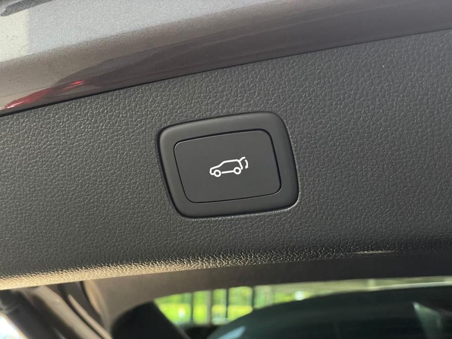 Alle DECAIGNY SELECTED CARS & VANS worden op 110 punten gecontroleerd - Minimum 1 jaar garantie  – Europese wagen - Uitgebreide testrit mogelijk om onze kwaliteit te ervaren. Onze hoog opgeleide medewerkers garanderen U kwaliteit en perfecte service.
Bezoek onze website : https://www.decaigny.be  en vind uw droomwagen!
Flexlease : Alles omvattend leaseprogramma voor bedrijf en particulier. Bezoek onze website :  https://www.flexlease.rent .
Cash Your Car : Wij doen overnames van alle wagens, ongeacht leeftijd of merk. Bezoek onze website : https://www.cashyourcar.be.
Decaigny Care : Tot 10 jaar garantie a.d.h.v. een op maat gemaakt onderhoudscontract.
Neem vrijblijvend contact op met onze dienst verkoop.
Bedankt voor uw interesse in onze diensten. Familie Decaigny en het ganse team.
Prijs exclusief kit voor ingebruikname (onderhoud, duplicaat nummerplaat, jaar Europese bijstand, poetsbeurt binnen en buiten, keuring voor verkoop) van €240 incl. BTW.
 
 Toutes DECAIGNY SELECTED CARS & VANS sont contrôlées sur 110points – Garantie minimum de 1 an – Voiture européenne – Possibilité d’essais approfondis afin d’aprrécier notre qualité. Notre personnel hautement qualifié vous garantit un parfait service de qualité.
Visitez notre site: https://www.decaigny.be et trouvez la voiture de vos rêves!
Flexlease : programme de lease complet pour les entreprises et les particuliers. Visitez notre site: https://www.flexlease.rent.
Cash Your Car : nous procédons à l'acquisition de toutes les voitures, quel que soit leur âge ou leur marque. Visitez notre site:https://www.cashyourcar.be.
Decaigny Care: Jusqu'à 10 ans de garantie basée sur un contrat de maintenance sur mesure.
N'hésitez pas à contacter notre service commercial.
Merci de votre intérêt pour nos services. La famille Decaigny et toute l'équipe.
Prix hors kit de mise en service (entretien, duplicate de plaque d'immatriculation, 12 mois d'assistance européenne, nettoyage intérieur et extérieur, contrôle technique de vente) de 240 € TTC.