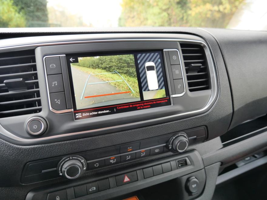 Wagen te bezichtigen bij :

Garage Palermo 
Kezelberg 11
8560 Moorsele
maa tem vrij : 08u00-12u00 & 13u30-18u00
zat : op afspraak 
tel : 00   32    56 50 99 84
gsm :  00   32   468 51 35 59
info@garagepalermo.be

Prijs is inclusief het afleverpakket (t.w.v. €199) : keuring, onderhoud uitgevoerd vóór levering & professionele opkuis.

Wenst u een overname van uw huidige wagen ? Geen enkel probleem, wij geven u een eerlijke overnameprijs.
Bent u ook op zoek naar een autolening of -leasing ? Wij helpen u graag !
Bijkomende vragen ? Een afspraak of testrit ? Contacteer ons vrijblijvend!

Volledige stock te ontdekken op :  
www.garagepalermo.be