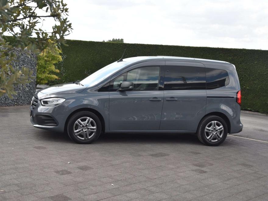 ?? Informatie in het Nederlands: Merk: Mercedes-Benz. Model: T-Class. Type: CITAN Tourer 110 Carplay/Dab+. Transmissie: 6 versnellingen, Handgeschakeld. Ledig gewicht: 1.636 kg. Schade: schadevrij. BTW/marge: BTW verrekenbaar voor ondernemers. CAR GALLERY DE GEYNDT; "passion for your mobility"; www.garagedegeyndt.be; Financiering,leasing op maat ter plaatse mogelijk; Overname voertuig mogelijk; Eigen dienst naverkoop alle merken; 12 Maand waarborg; Waarborg tot 48 Maand mogelijk (optie); Car-Pass; Tweedehandskeuring inbegrepen. ?? Information in English: Brand: Mercedes-Benz. Model: T-Class. Type: CITAN Tourer 110 Carplay/Dab+. Transmission: 6 gears, Manual gearbox. Empty weight: 1.636 kg. Damages: none. VAT/margin: VAT qualifying. CAR GALLERY DE GEYNDT; "passion for your mobility"; www.garagedegeyndt.be; Financiering,leasing op maat ter plaatse mogelijk; Overname voertuig mogelijk; Eigen dienst naverkoop alle merken; 12 Maand waarborg; Waarborg tot 48 Maand mogelijk (optie); Car-Pass; Tweedehandskeuring inbegrepen. ?? Informations en Français: Marque: Mercedes-Benz. Modèle: T-Class. Type: CITAN Tourer 110 Carplay/Dab+. Transmission: 6 vitesses, Commande manuelle. Poids à vide: 1.636 kg. Dommages: aucun. TVA/marge: TVA déductible. CAR GALLERY DE GEYNDT; "passion for your mobility"; www.garagedegeyndt.be; Financiering,leasing op maat ter plaatse mogelijk; Overname voertuig mogelijk; Eigen dienst naverkoop alle merken; 12 Maand waarborg; Waarborg tot 48 Maand mogelijk (optie); Car-Pass; Tweedehandskeuring inbegrepen