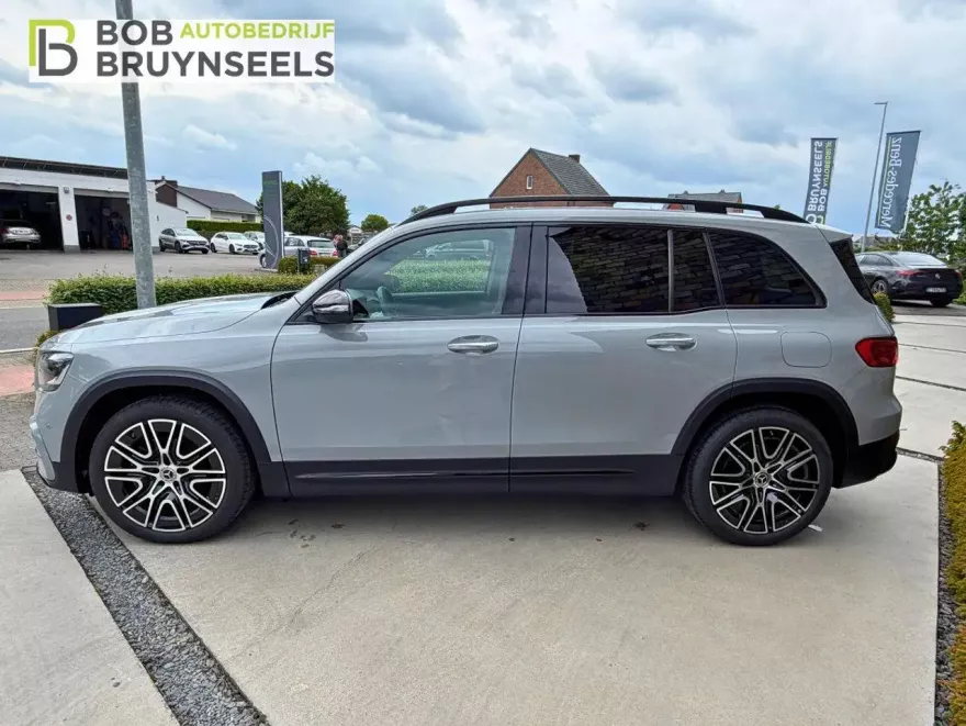 Mercedes-Benz GLB 180