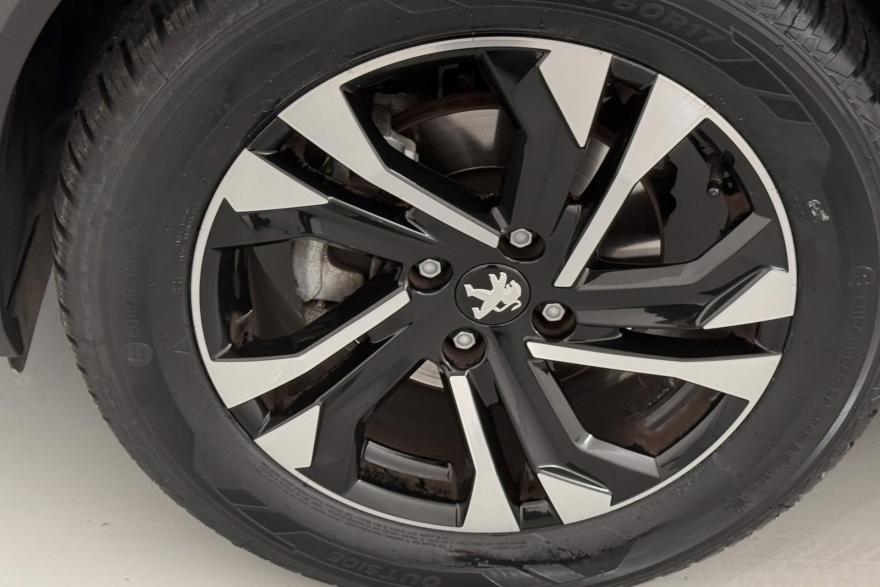 Peugeot 2008 1.2 puretech 130 eat8 allure pack 130 AT