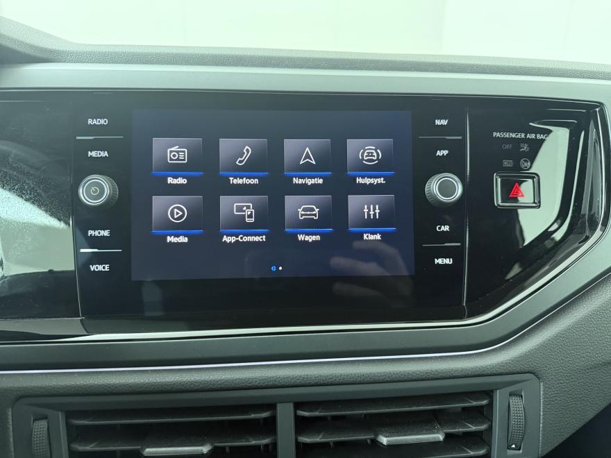 Volkswagen Polo 1.0 tsi r-line opf dsg 115 AT