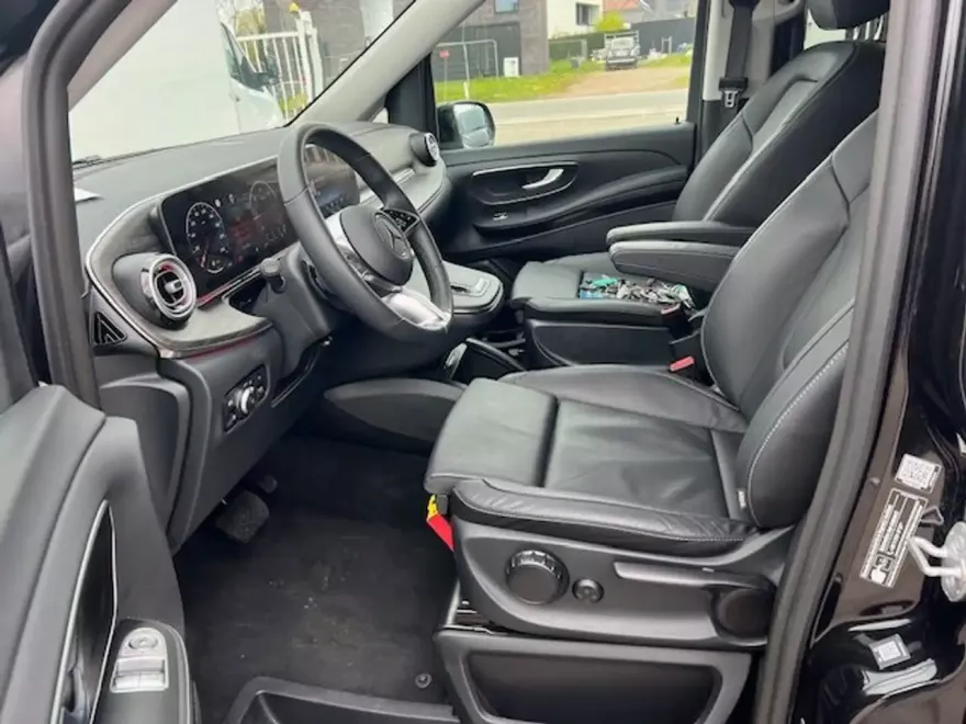 Mercedes-Benz V 250