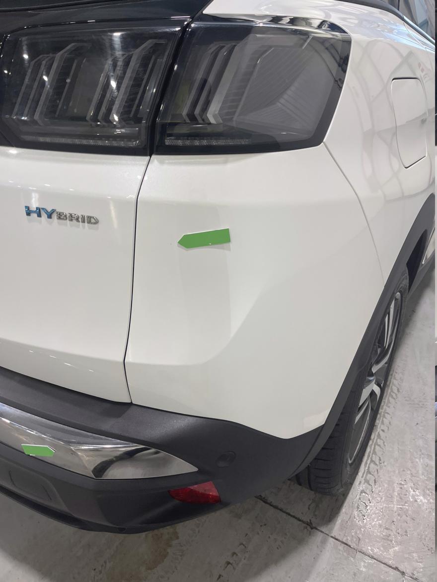 Peugeot 3008 PHEV hybrid 225 e-eat8 allure pack 180 AT