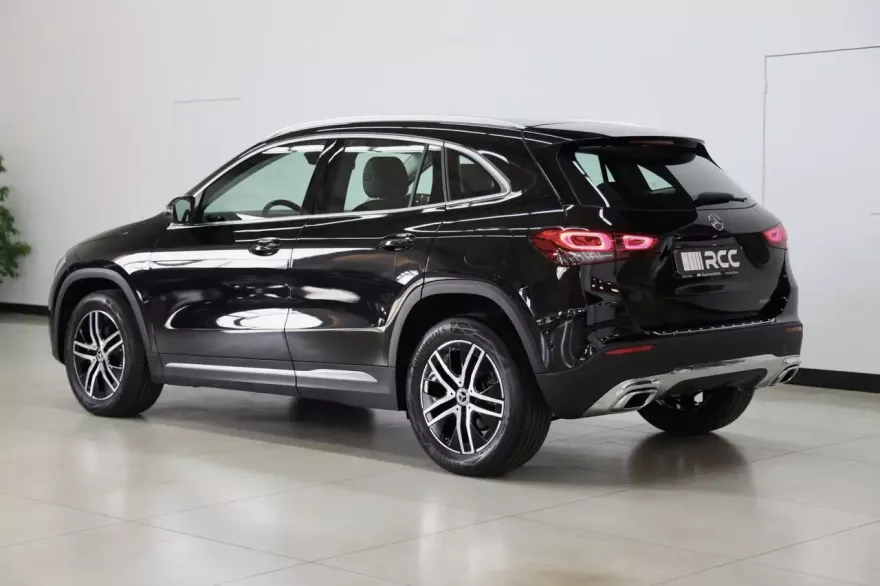 Mercedes-Benz GLA 200