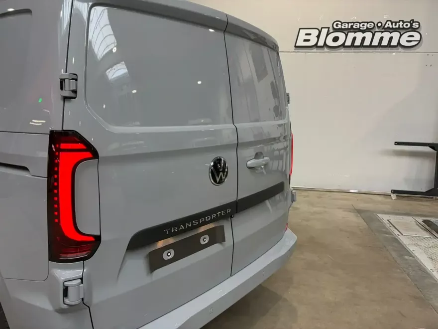 Volkswagen T7 Transporter