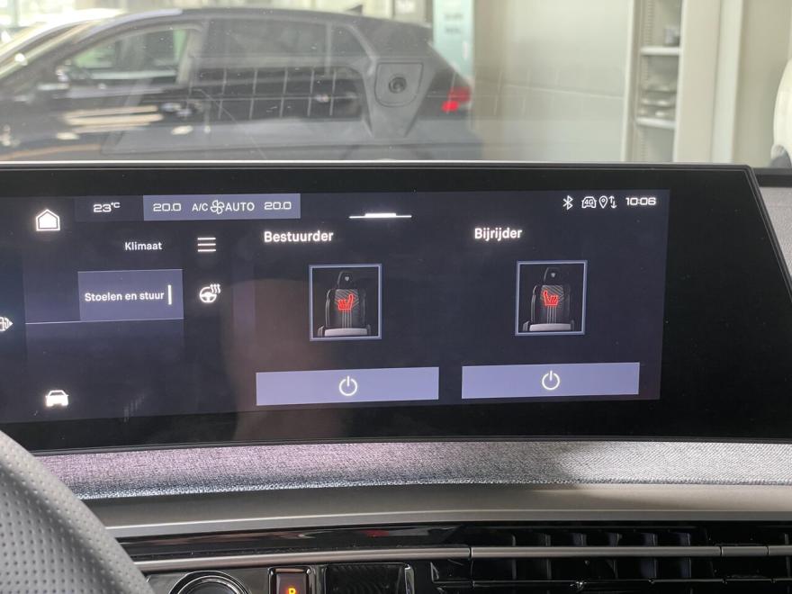 
<p>Alle&nbsp;<strong>DECAIGNY SELECTED CARS&nbsp;&amp; VANS</strong>&nbsp;worden op 110 punten gecontroleerd - Minimum 1 jaar garantie &nbsp;– Europese wagen - Uitgebreide testrit mogelijk om onze kwaliteit te ervaren. Onze hoog opgeleide medewerkers garanderen U kwaliteit en perfecte service.<br>Bezoek onze website :&nbsp;https://www.decaigny.be&nbsp;&nbsp;en vind uw droomwagen!</p><p><span>
</span></p><p><strong>Flexlease</strong>&nbsp;: Alles omvattend leaseprogramma voor bedrijf en particulier. Bezoek onze website : &nbsp;https://www.flexlease.rent&nbsp;.</p><p><span>
</span></p><p><strong>Cash Your Car&nbsp;</strong>: Wij doen overnames van alle wagens, ongeacht leeftijd of merk. Bezoek onze website :&nbsp;https://www.cashyourcar.be.</p><p><span>
</span></p><p><strong>Decaigny Care</strong>&nbsp;: Tot 10 jaar garantie a.d.h.v. een op maat gemaakt onderhoudscontract.</p><p><span>
</span></p><p>Neem vrijblijvend contact op met onze dienst verkoop.<br>Bedankt voor uw interesse in onze diensten. Familie Decaigny en het ganse team.</p><p><span>
</span></p><p>Prijs exclusief kit voor ingebruikname (onderhoud, duplicaat nummerplaat, jaar Europese bijstand, poetsbeurt binnen en buiten, keuring voor verkoop) van €350 incl.&nbsp;BTW.</p>
