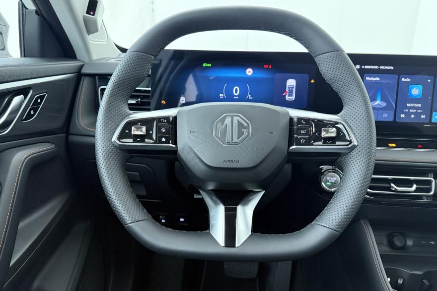 MG EHS PHEV 1.5 turbo luxury 272 AT