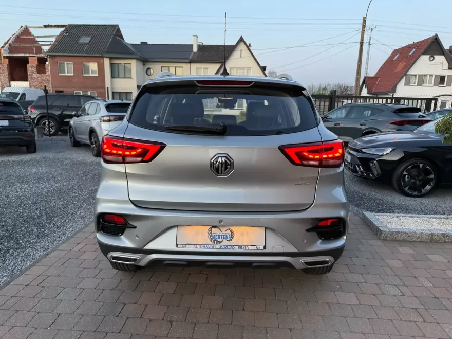 MG ZS