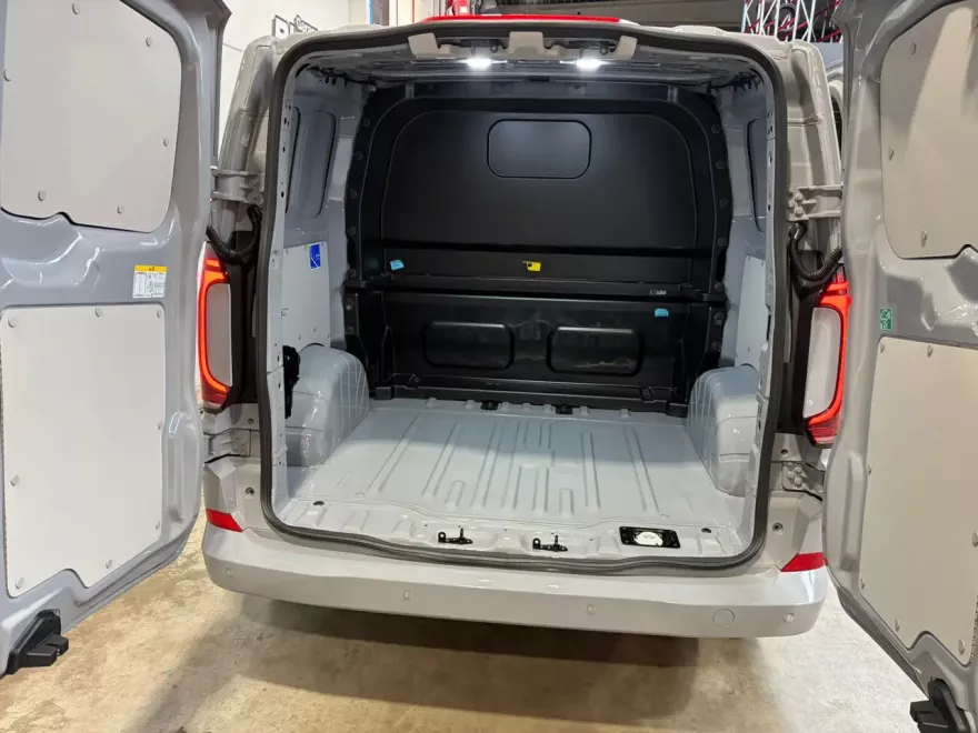 Volkswagen T7 Transporter
