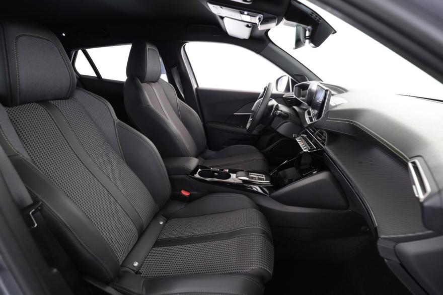Peugeot 2008 gt 130 AT