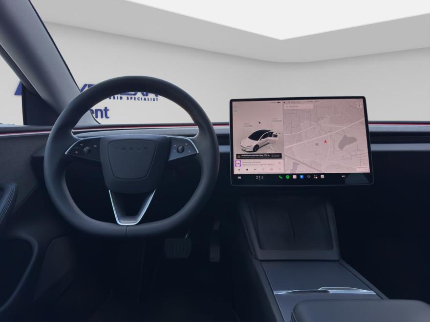 Achterbank 1/3 - 2/3, Adaptieve Cruise Control, Airconditioning, Armsteun, Automatische klimaatregeling, Automatische Tractiecontrole, Centrale deurvergrendeling met afstandsbediening, Cruise Control, Electrische ruiten, Electrische spiegels, Electrische zetelverstelling, Elektrisch verstelbare buitenspiegels, Elektrische achterklep, ESP, Getinte ramen, LED dagrijverlichting, LED koplampen, Lederen bekleding, Lederen stuurwiel, Lendensteun, 18 velgen, Lichtmetalen velgen, Lichtsensor, Multifunctioneel stuur, Panoramisch dak, Parkeerhulp achter, Parkeerhulp met camera, Parkeerhulp voor, Parkeersensoren, Regensensor, Skiluik, Sleutelloze toegang, Sportzetels, Standverwarming, Stuurbekrachtiging, Trekhaak, Verwarmd stuurwiel, Zetelventilatie, Zetelverwarming, Aanraakscherm, Bluetooth, Boordcomputer, DAB radio, Geluidssysteem, Handsfree, MP3, Navigatiesysteem, Radio, Spraakbediening, USB, ABS, Airbag bestuurder, Airbag passagier, Alarm, Bandenspanningscontrolesysteem, Bochten verlichting, Centrale vergrendeling, Dagrijlichten, Dodehoekdetectie, Hoofd airbag, Isofix, Lane Departure Warning-systeem, Noodoproepsysteem, Noodremassistent, Verkeersbordherkenning, Zij-airbags, 360° camera, Automatische klimaatregeling, 3 zones, Binnenspiegel automatisch dimmend, Botswaarschuwing, Elektronische parkeerrem, Garantie, Geheel digitaal combi-instrument, Grootlichtassistent, Inductieladen voor smartphones, Koplamp volledig LED, Met onderhoudshistoriek, Niet-rokersvoertuig, Sfeerverlichting, Snelheidsbeperkingsinstallatie, Verblindingsvrij grootlicht
<ul><li><p>EVERCAR is de specialist in elektrische tweedehandswagens met jarenlange ervaring alle merken</p></li></ul><ul><li><p>Gekeurd voor verkoop en geleverd met Car-Pass</p></li></ul><ul><li><p>State of Health (SOH) batterij testcertificaat op aanvraag</p></li></ul><ul><li><p>12 maanden waarborg zonder kilometerbeperking. Extra waarborg mogelijk tegen meerprijs.</p></li></ul><ul><li><p>Operationele lease, financiele renting, financiering op maat.<br><br></p></li></ul><p>Toch niet de wagen die je zoekt? Bekijk ons volledig aanbod op onze website of geef ons door welke wagen je wil en wij gaan voor jou op zoek.</p><p>Wij werken enkel op afspraak in onze showroom te Begoniastraat 2c, 9810 Nazareth - De Pinte</p><p>Contact : Bruno Van Nieuwenburg T : +32 486 675414&nbsp; E : bruno@evercar.be</p>
