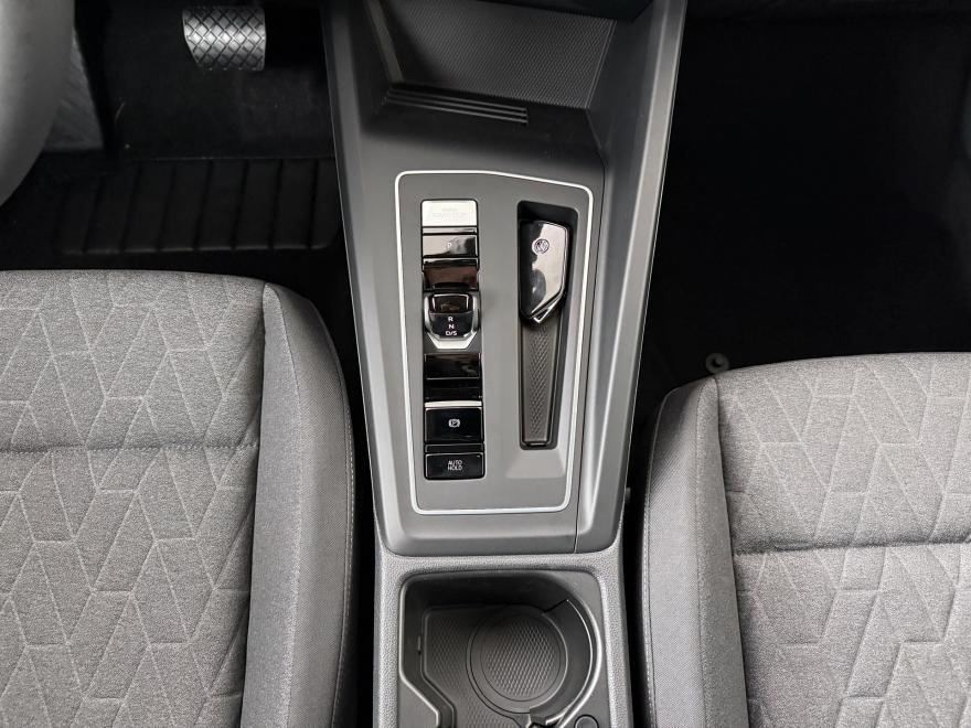 Volkswagen Golf VIII Variant 1.5 etsi life 116 AT