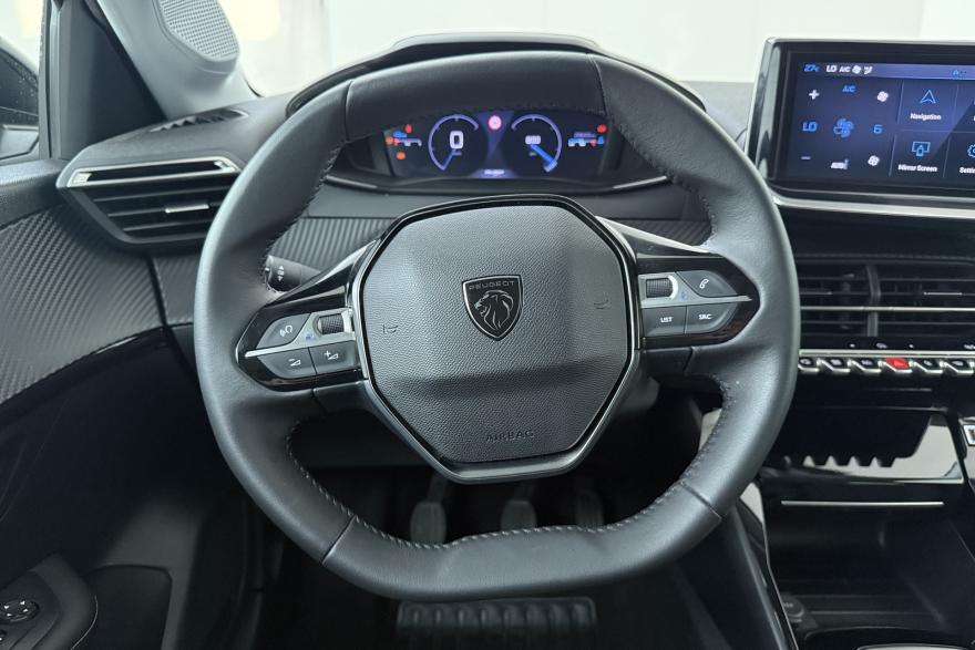 Peugeot 208 1.2 turbo allure 100