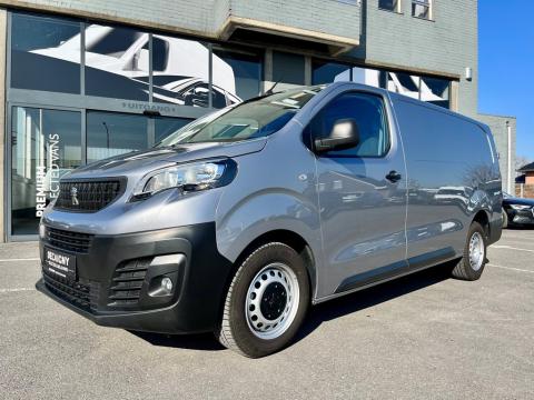 Deze wagen is te bezichtigen op volgend adres : Roeselaarsestraat 38, 8850 Ardooie.
Bij interesse kunt u ons bereiken via GSM : 0489/82.51.71 of via E-MAIL :  jeanmichel.vantroys@decaigny.be
Alle DECAIGNY SELECTED CARS & VANS worden op 110 punten gecontroleerd - Minimum 1 jaar garantie  – Europese wagen - Uitgebreide testrit mogelijk om onze kwaliteit te ervaren. Onze hoog opgeleide medewerkers garanderen U kwaliteit en perfecte service.
 Bezoek onze website : https://www.decaigny.be  en vind uw droomwagen!
Flexlease : Alles omvattend leaseprogramma voor bedrijf en particulier. Bezoek onze website :  https://www.flexlease.rent .
Cash Your Car : Wij doen overnames van alle wagens, ongeacht leeftijd of merk. Bezoek onze website : https://www.cashyourcar.be.
Decaigny Care : Tot 10 jaar garantie a.d.h.v. een op maat gemaakt onderhoudscontract.
Neem vrijblijvend contact op met onze dienst verkoop.
 Bedankt voor uw interesse in onze diensten. Familie Decaigny en het ganse team.
Prijs exclusief kit voor ingebruikname (onderhoud, duplicaat nummerplaat, jaar Europese bijstand, poetsbeurt binnen en buiten, keuring voor verkoop) van €240 incl. BTW.
 
Toutes DECAIGNY SELECTED CARS & VANS sont contrôlées sur 110points – Garantie minimum de 1 an – Voiture européenne – Possibilité d’essais approfondis afin d’aprrécier notre qualité. Notre personnel hautement qualifié vous garantit un parfait service de qualité.
Visitez notre site: https://www.decaigny.be et trouvez la voiture de vos rêves!
 Flexlease : programme de lease complet pour les entreprises et les particuliers. Visitez notre site: https://www.flexlease.rent.
Cash Your Car : nous procédons à l'acquisition de toutes les voitures, quel que soit leur âge ou leur marque. Visitez notre site:https://www.cashyourcar.be.
Decaigny Care: Jusqu'à 10 ans de garantie basée sur un contrat de maintenance sur mesure.
N'hésitez pas à contacter notre service commercial.
Merci de votre intérêt pour nos services. La famille Decaigny et toute l'équipe.
Prix hors kit de mise en service (entretien, duplicate de plaque d'immatriculation, 12 mois d'assistance européenne, nettoyage intérieur et extérieur, contrôle technique de vente) de 240 € TTC.