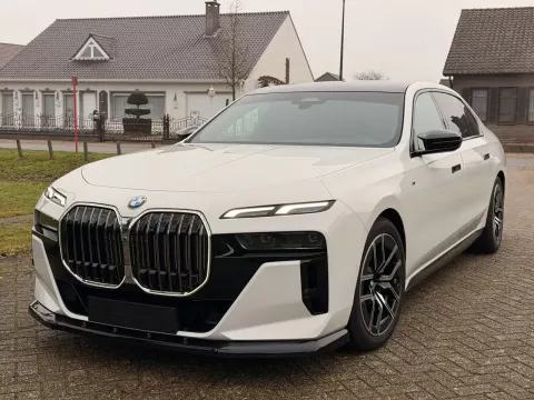BMW 740