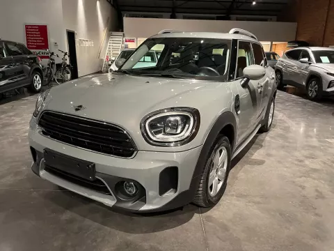 MINI One Countryman