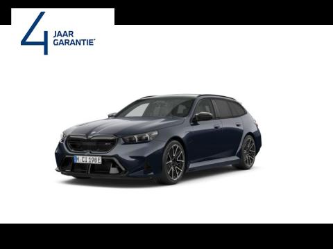 <h1><span>BMW </span><strong>M5 Touring</strong><span> (Real Hybrid)</span></h1>
<ul>
<li><strong>Catalogus: <span>&amp;euro;162.115 BTWi</span></strong><span>&amp;nbsp;</span></li>
<li><strong>Available today: &amp;euro; 139.500, - BTWi</strong></li>
</ul>
<p>Exceptionally well equipped and in top configuration:</p>
<p><strong>M Drive Professional, Bowers &amp;amp; Wilkins, Driving Assistant Professional, Parking Assistant Professional, panoramic roof, tow bar, BMW Iconic Glow, 20/21&amp;rdquo; 951M, M Compound brakes (black), seat ventilation, 4-zone air conditioning, comfort access and Alcantara headliner</strong>.</p>
<h2>Think fast, choose well &amp;mdash; when it&amp;rsquo;s gone, it&amp;rsquo;s gone.</h2>
<p><span>01DF</span><span>&amp;nbsp;</span><span>Emissienorm EU6 rde II</span></p>
<p><span>01GA</span>&amp;nbsp;<span>BMW LM wiel d.sp. 951M STD SO 20/21 MB</span></p>
<p><span>01MB</span>&amp;nbsp;<span>M DRIVE PROFESSIONAL</span></p>
<p><span>0230</span>&amp;nbsp;<span>Extra pakket EU-specifiek</span></p>
<p><span>0248</span>&amp;nbsp;<span>Stuurwielverwarming</span></p>
<p><span>02PA</span>&amp;nbsp;<span>Wielbout met slot</span></p>
<p><span>02VB</span>&amp;nbsp;<span>Bandenspanningsweergave</span></p>
<p><span>02VC</span>&amp;nbsp;<span>Bandenreparatieset</span></p>
<p><span>0302</span>&amp;nbsp;<span>Alarmsysteem</span></p>
<p><span>0322</span>&amp;nbsp;<span>Comforttoegangssysteem</span></p>
<p><span>03AC</span>&amp;nbsp;<span>Aanhangwagenkoppeling</span></p>
<p><span>03B5</span>&amp;nbsp;<span>DACH IN SCHWARZ</span></p>
<p><span>03DP</span>&amp;nbsp;<span>BMW Iconic Glow exterieurpakket</span></p>
<p><span>03M6</span>&amp;nbsp;<span>M Compound-rem, zwart hoogglans</span></p>
<p><span>03ME</span>&amp;nbsp;<span>M CARBON SPIEGELKAPPEN</span></p>
<p><span>03MF</span>&amp;nbsp;<span>M koplampen Shadow Line</span></p>
<p><span>0402</span>&amp;nbsp;<span>Panoramadak elektrisch</span></p>
<p><span>0417</span>&amp;nbsp;<span>Zonnerolgardijn deur achter</span></p>
<p><span>0420</span>&amp;nbsp;<span>Verduisterde ruiten</span></p>
<p><span>0428</span>&amp;nbsp;<span>Gevarendriehoek en verbandspakket</span></p>
<p><span>043P</span>&amp;nbsp;<span>Koolstofvezel en Silver Thread, hooggl.</span></p>
<p><span>0453</span>&amp;nbsp;<span>Stoelventilatie voorstoelen</span></p>
<p><span>0459</span>&amp;nbsp;<span>Stoelverstelling elektrisch met memory</span></p>
<p><span>04FL</span>&amp;nbsp;<span>Travel &amp;amp; Comfort Rail systeem</span></p>
<p><span>04GQ</span>&amp;nbsp;<span>M veiligheidsgordels</span></p>
<p><span>04HA</span>&amp;nbsp;<span>Stoelverwarming voor en achter</span></p>
<p><span>04MA</span>&amp;nbsp;<span>M multifunctionele stoel</span></p>
<p><span>04NB</span>&amp;nbsp;<span>Autom.airconditioning met 4-zoneregeling</span></p>
<p><span>04NR</span>&amp;nbsp;<span>Interieurcamera</span></p>
<p><span>04T2</span>&amp;nbsp;<span>LADEKABEL PROFESSIONAL (MODE 3)</span></p>
<p><span>04T3</span>&amp;nbsp;<span>Flexible Fast Charger (Mode 2)</span></p>
<p><span>04U8</span>&amp;nbsp;<span>Snelladen wisselstroom</span></p>
<p><span>04U9</span>&amp;nbsp;<span>Akoestische voetgangersbescherming</span></p>
<p><span>04UR</span>&amp;nbsp;<span>Sfeerverlichting</span></p>
<p><span>04V1</span>&amp;nbsp;<span>BMW ICONICSOUNDS ELECTRIC</span></p>
<p><span>0548</span>&amp;nbsp;<span>Kilometersnelheidsmeter</span></p>
<p><span>0552</span>&amp;nbsp;<span>Adaptieve LED-koplamp</span></p>
<p><span>05AU</span>&amp;nbsp;<span>Driving Assistant Professional</span></p>
<p><span>05AV</span>&amp;nbsp;<span>Active Guard</span></p>
<p><span>05DW</span>&amp;nbsp;<span>Parking Assistant professional</span></p>
<p><span>05YA</span>&amp;nbsp;<span>Adapter E+F (CEE 7/7) 10A</span></p>
<p><span>0654</span>&amp;nbsp;<span>DAB-ontvangermodule</span></p>
<p><span>06AE</span>&amp;nbsp;<span>Teleservices</span></p>
<p><span>06AF</span>&amp;nbsp;<span>Wettelijke noodoproep</span></p>
<p><span>06AK</span>&amp;nbsp;<span>Connected Drive Services</span></p>
<p><span>06C4</span>&amp;nbsp;<span>Connected Package Professional</span></p>
<p><span>06F4</span>&amp;nbsp;<span>Bowers &amp;amp; Wilkins Surround Sound System</span></p>
<p><span>06NX</span>&amp;nbsp;<span>Storage tray wireless Charging</span></p>
<p><span>06PA</span>&amp;nbsp;<span>Personal eSIM</span></p>
<p><span>06U3</span>&amp;nbsp;<span>BMW Live Cockpit Professional</span></p>
<p><span>0760</span>&amp;nbsp;<span>Hoogglans Shadow line</span></p>
<p><span>0776</span>&amp;nbsp;<span>Hemelbekleding alcantara antraciet</span></p>
<p><span>07M9</span>&amp;nbsp;<span>M Schadow Line met uitgebreide scope</span></p>
<p><span>07VB</span>&amp;nbsp;<span>comfortpakket</span></p>
<p><span>08KA</span>&amp;nbsp;<span>Olieverversingsinterval 24 mnd/30.000 km</span></p>
<p><span>08R3</span>&amp;nbsp;<span>COC EXTRA UITRUSTING</span></p>
<p><span>08R9</span>&amp;nbsp;<span>Koelmiddel R1234yf</span></p>
<p><span>08TF</span>&amp;nbsp;<span>Actieve voetgangersbescherming</span></p>
<p><span>08WN</span>&amp;nbsp;<span>Regeling E</span></p>
<p><span>A070</span>&amp;nbsp;<span>AGM-accu 70 Ah</span></p>
<p>&amp;nbsp;</p>
<p>&amp;nbsp;</p>U kan de concessie telefonisch bereiken op het nummer 03/645 22 90.<br>

Wenst u een videorondleiding van de wagen of wenst u snel een vraag te stellen via een kort bericht via Whatsapp?<br>

Dan is dit perfect mogelijk door ons via Whatsapp te contacteren op het nummer 03/645 22 90.<br>