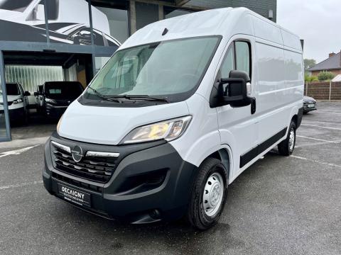 Deze wagen is te bezichtigen op volgend adres : Roeselaarsestraat 38, 8850 Ardooie.
Bij interesse kunt u ons bereiken via GSM : 0489/82.51.71 of via E-MAIL : jeanmichel.vantroys@decaigny.be
Alle DECAIGNY SELECTED CARS & VANS worden op 110 punten gecontroleerd - Minimum 1 jaar garantie – Europese wagen - Uitgebreide testrit mogelijk om onze kwaliteit te ervaren. Onze hoog opgeleide medewerkers garanderen U kwaliteit en perfecte service.
Bezoek onze website : https://www.decaigny.be en vind uw droomwagen!
Flexlease : Alles omvattend leaseprogramma voor bedrijf en particulier. Bezoek onze website : https://www.flexlease.rent .
Cash Your Car : Wij doen overnames van alle wagens, ongeacht leeftijd of merk. Bezoek onze website : https://www.cashyourcar.be.
Decaigny Care : Tot 10 jaar garantie a.d.h.v. een op maat gemaakt onderhoudscontract.
Neem vrijblijvend contact op met onze dienst verkoop.
Bedankt voor uw interesse in onze diensten. Familie Decaigny en het ganse team.
Prijs exclusief kit voor ingebruikname (onderhoud, duplicaat nummerplaat, jaar Europese bijstand, poetsbeurt binnen en buiten, keuring voor verkoop) van €240 incl. BTW.
Toutes DECAIGNY SELECTED CARS & VANS sont contrôlées sur 110points – Garantie minimum de 1 an – Voiture européenne – Possibilité d’essais approfondis afin d’aprrécier notre qualité. Notre personnel hautement qualifié vous garantit un parfait service de qualité.
Visitez notre site: https://www.decaigny.be et trouvez la voiture de vos rêves!
Flexlease : programme de lease complet pour les entreprises et les particuliers. Visitez notre site: https://www.flexlease.rent.
Cash Your Car : nous procédons à l'acquisition de toutes les voitures, quel que soit leur âge ou leur marque. Visitez notre site:https://www.cashyourcar.be.
Decaigny Care: Jusqu'à 10 ans de garantie basée sur un contrat de maintenance sur mesure.
N'hésitez pas à contacter notre service commercial.
Merci de votre intérêt pour nos services. La famille Decaigny et toute l'équipe.
Prix hors kit de mise en service (entretien, duplicate de plaque d'immatriculation, 12 mois d'assistance européenne, nettoyage intérieur et extérieur, contrôle technique de vente) de 240 € TTC.