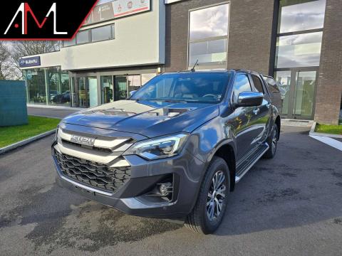 ?? Informatie in het Nederlands: Merk: Isuzu. Model: D-Max. Type: LSX MY2024 MET HARDTOP. Transmissie: 6 versnellingen, Automaat. Ledig gewicht: 1.945 kg. Gemiddeld brandstofverbruik (WLTP): 8,5 l/100km (1 op 11,8). Onderhouden volgens voorschriften: ja. Schade: schadevrij. ADAPTIEVE CRUISE CONTROL. DAB+. BOTSWAARSCHUWING. DODEHOEKSENSOR. LED KOPLAMPEN. LED DAGRIJLICHTEN. APPLE CARPLAY. ANDROID AUTO. CAMERA ACHTER. SENSOREN VOOR EN ACHTER. AUTOMAAT. AUTOMATISCHE AIRCO. VERWARMDE ZETELS VOORAAN. www.garagemartens.be. ?? Information in English: Brand: Isuzu. Model: D-Max. Type: LSX MY2024 MET HARDTOP. Transmission: 6 gears, Automatic. Empty weight: 1.945 kg. Average fuel consumption (WLTP): 8,5 l/100km (33 MPG). Maintained according to instruction: yes. Damages: none. ADAPTIEVE CRUISE CONTROL. DAB+. BOTSWAARSCHUWING. DODEHOEKSENSOR. LED KOPLAMPEN. LED DAGRIJLICHTEN. APPLE CARPLAY. ANDROID AUTO. CAMERA ACHTER. SENSOREN VOOR EN ACHTER. AUTOMAAT. AUTOMATISCHE AIRCO. VERWARMDE ZETELS VOORAAN. www.garagemartens.be. ?? Informations en Français: Marque: Isuzu. Modèle: D-Max. Type: LSX MY2024 MET HARDTOP. Transmission: 6 vitesses, Automatique. Poids à vide: 1.945 kg. Consommation moyenne de carburant (WLTP): 8,5 l/100km. Entretenu conformément à la réglementation: oui. Dommages: aucun. ADAPTIEVE CRUISE CONTROL. DAB+. BOTSWAARSCHUWING. DODEHOEKSENSOR. LED KOPLAMPEN. LED DAGRIJLICHTEN. APPLE CARPLAY. ANDROID AUTO. CAMERA ACHTER. SENSOREN VOOR EN ACHTER. AUTOMAAT. AUTOMATISCHE AIRCO. VERWARMDE ZETELS VOORAAN. www.garagemartens.be
