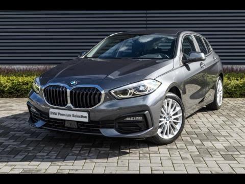 U kan de concessie telefonisch bereiken op het nummer 03/645 22 90.<br>
Wenst u een videorondleiding van de wagen of wenst u snel een vraag te stellen via een kort bericht via Whatsapp?<br>
Dan is dit perfect mogelijk door ons via Whatsapp te contacteren op het nummer 03/645 22 90.<br>